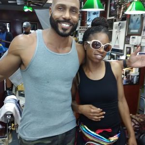 Meet your Posher, Elaine